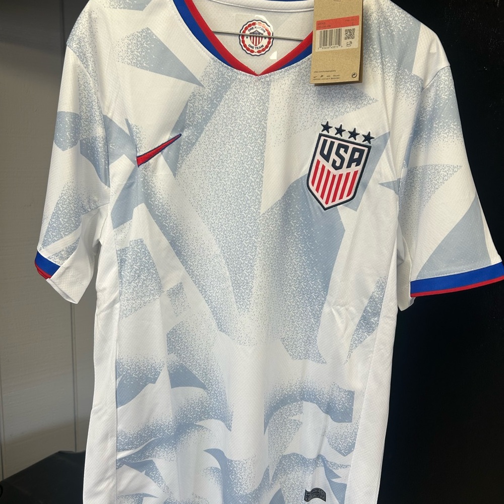 Nike USA Soccer Jersey - White with Blue & Red Details - Picture 7 of 10